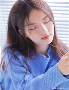 催眠学院-美女趴跪式从后面进去动态图
