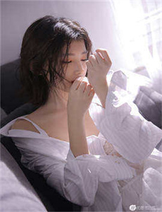 东欧爱情电影大全免费观看-佘诗曼4 IN LOVE 01