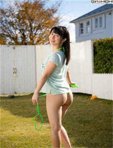 年轻女孩